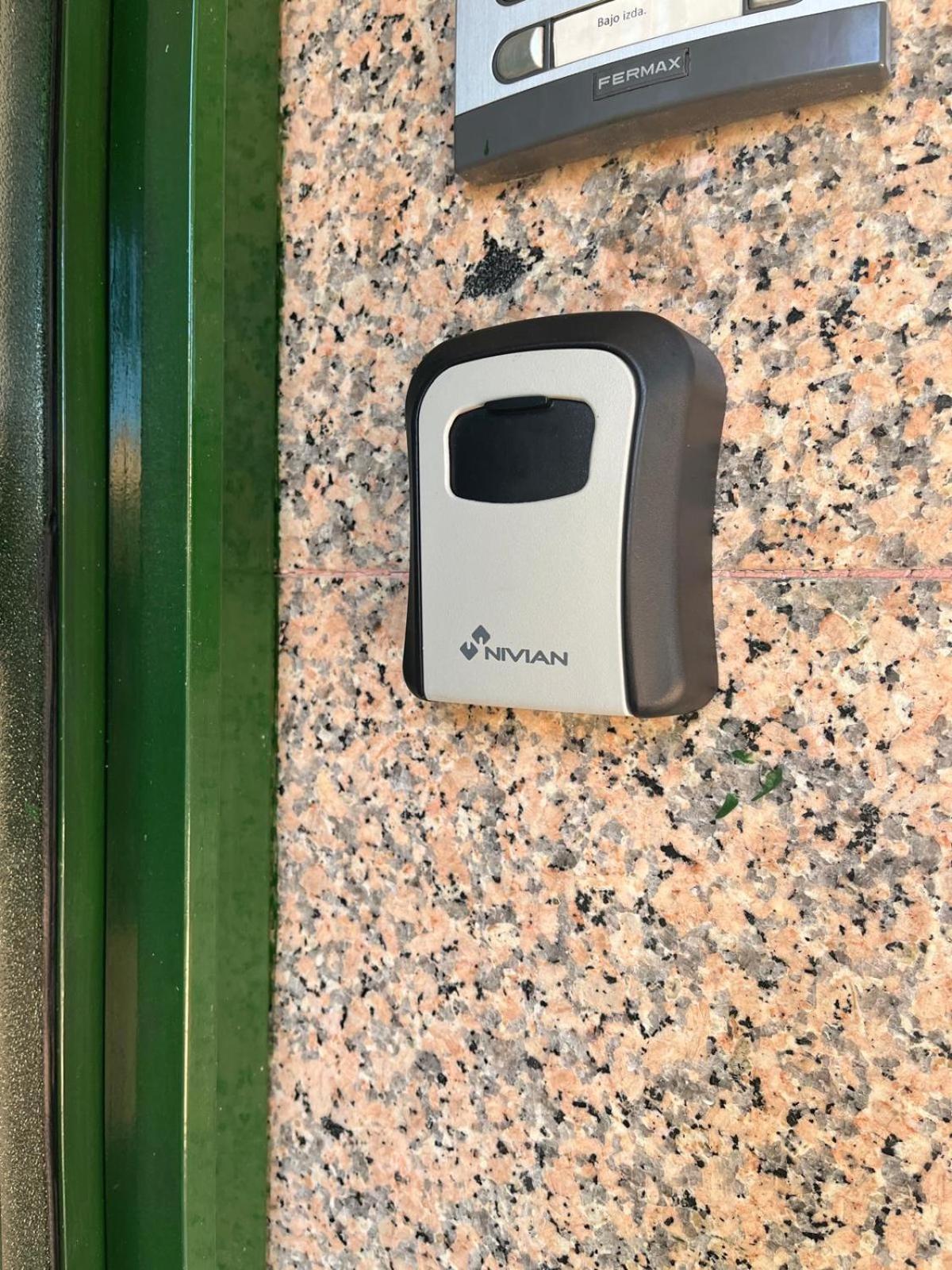 Apartamento Mercurio- Barajas 1B Madrid Exterior foto